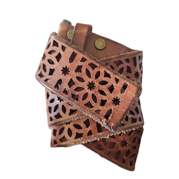Genuine Leather Floral Cutout Belt Sz M Boho Chic Raw Edge 90s Vintage Inspired - Picture 3 of 13
